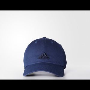 Woman’s adidas hat (NEW)